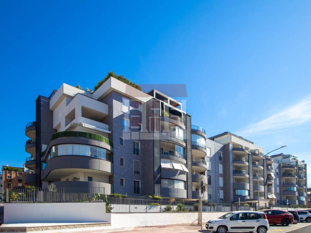appartamento in vendita a Roma in zona Ardeatino