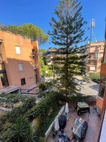 appartamento in vendita a Roma in zona Della Vittoria