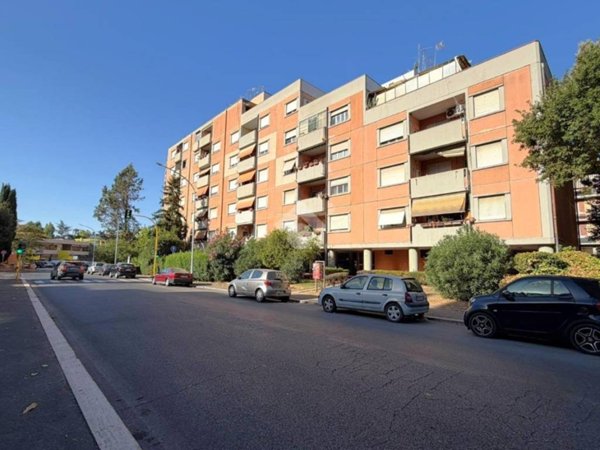 appartamento in vendita a Roma in zona Spinaceto