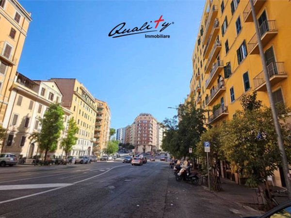 appartamento in vendita a Roma in zona Appio Latino