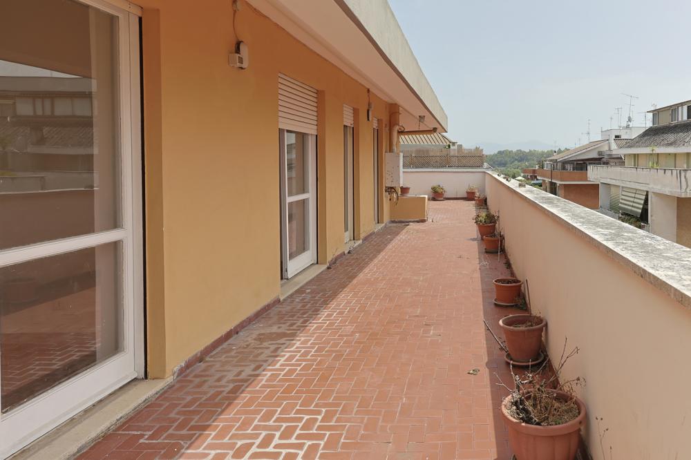 appartamento in vendita a Roma in zona Portuense