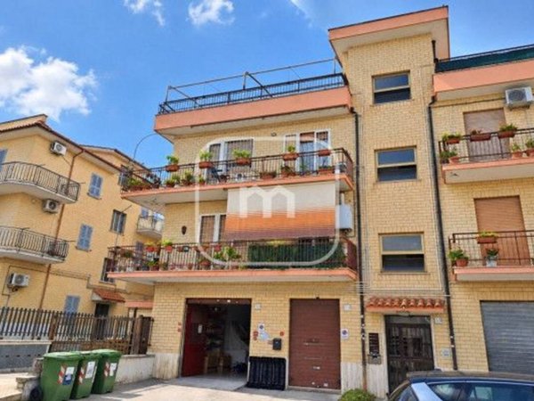 appartamento in vendita a Roma in zona Ponte di Nona