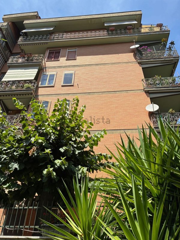 appartamento in vendita a Roma in zona Gianicolense