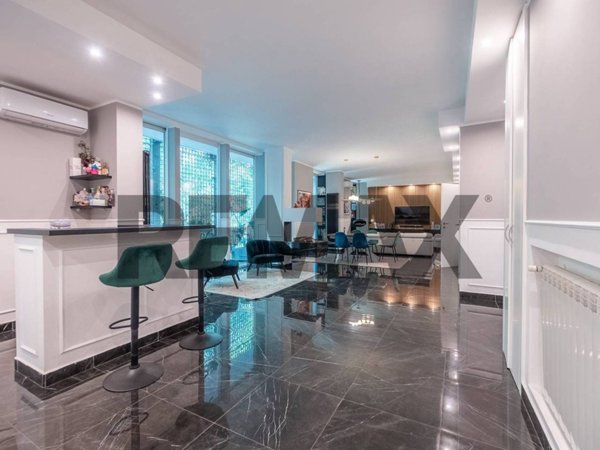 appartamento in vendita a Roma in zona EUR