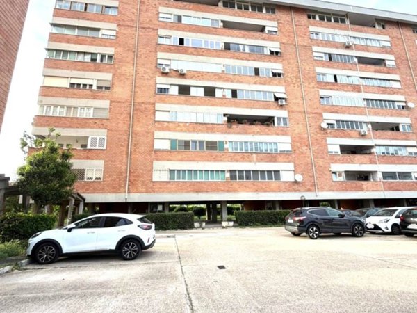 appartamento in vendita a Roma in zona Spinaceto