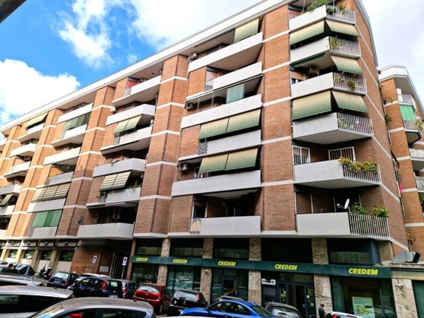 appartamento in vendita a Roma in zona Appio Claudio