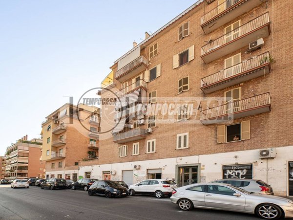appartamento in vendita a Roma in zona Tuscolano