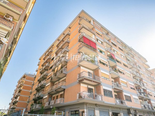 appartamento in vendita a Roma in zona Tuscolano