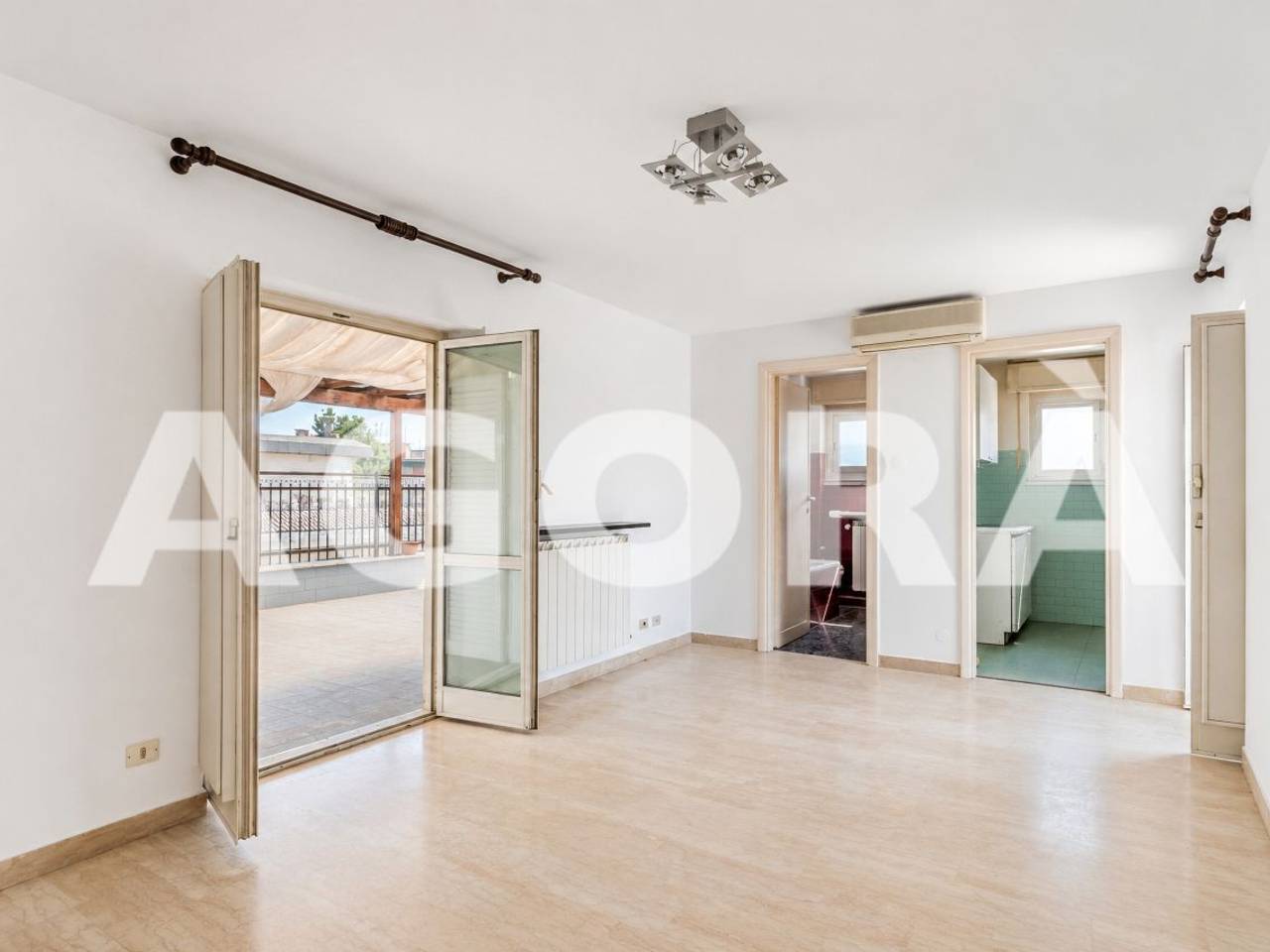 appartamento in vendita a Roma in zona Gianicolense