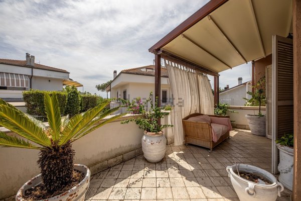 casa indipendente in vendita a Roma in zona Vitinia