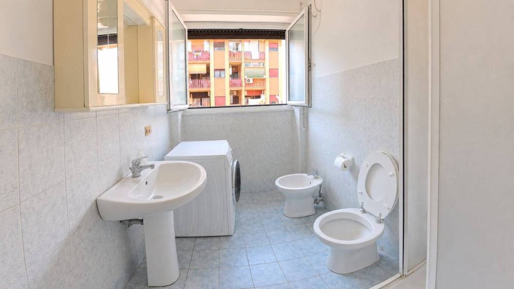 appartamento in vendita a Roma in zona Ostia