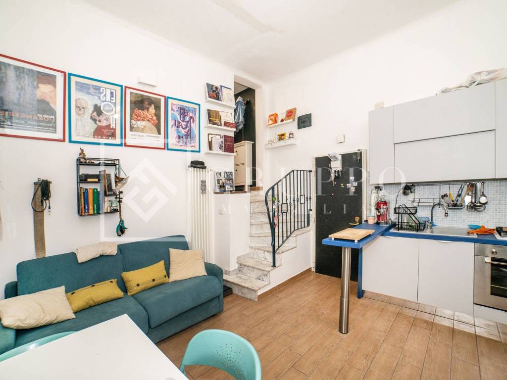 appartamento in vendita a Roma in zona Appio Latino
