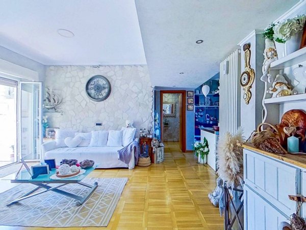 appartamento in vendita a Roma in zona Ostia
