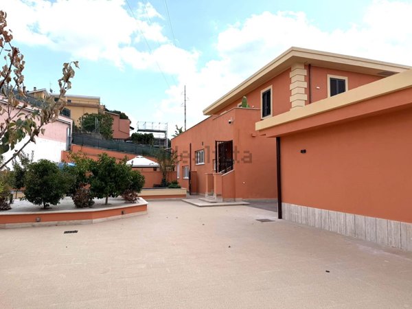 appartamento in vendita a Roma in zona Osteria del Curato