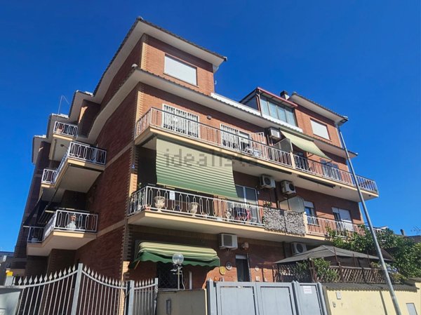 appartamento in vendita a Roma in zona Acilia