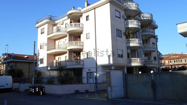 locale di sgombero in vendita a Roma in zona Finocchio