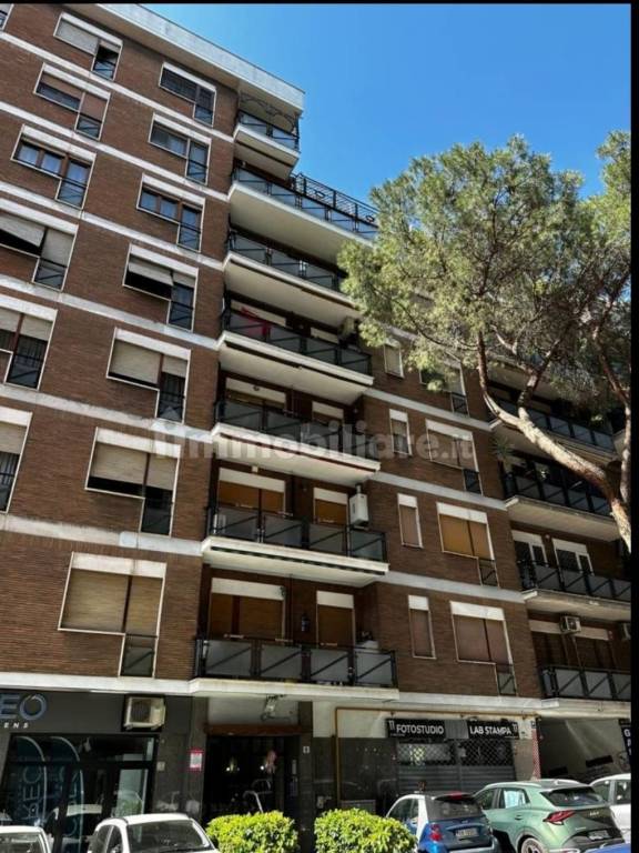 appartamento in vendita a Roma in zona Tuscolano