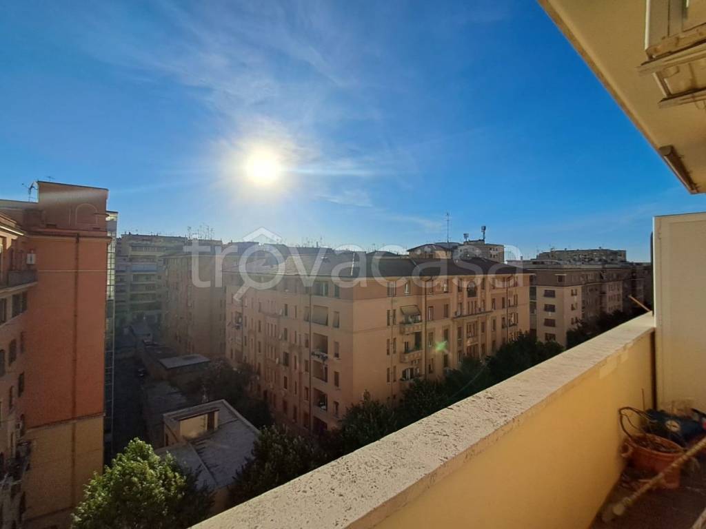 appartamento in vendita a Roma in zona Prenestino-Labicano