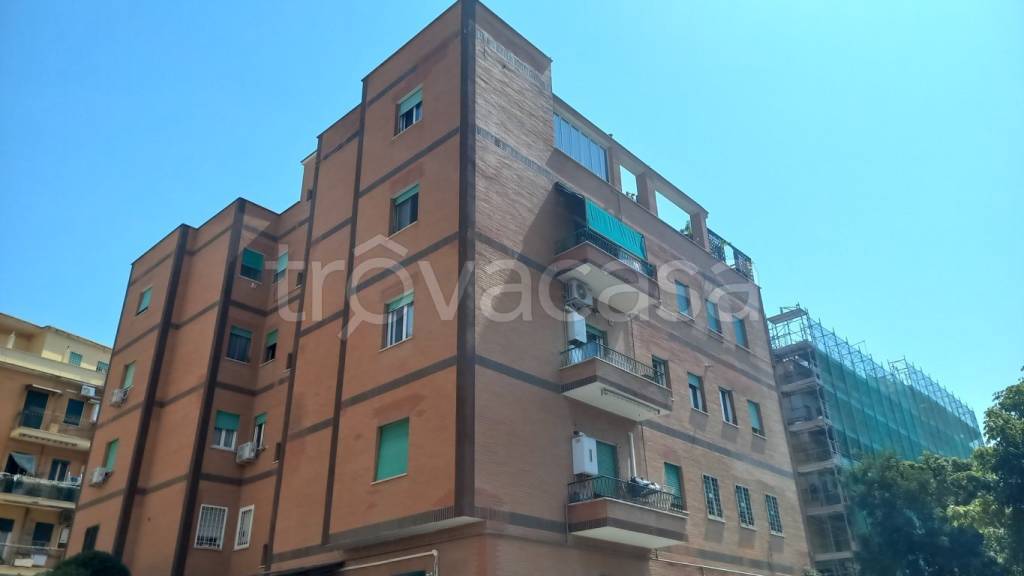appartamento in vendita a Roma in zona Ostia
