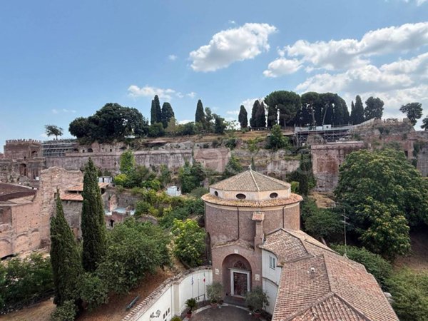 appartamento in vendita a Roma in zona Celio
