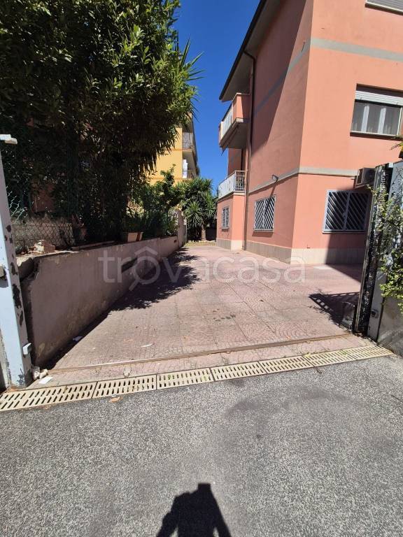 casa indipendente in vendita a Roma in zona Acilia