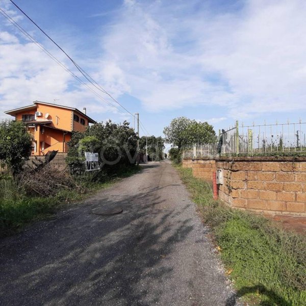 terreno in vendita a Roma