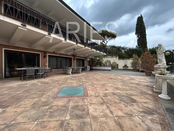 casa indipendente in vendita a Roma in zona EUR