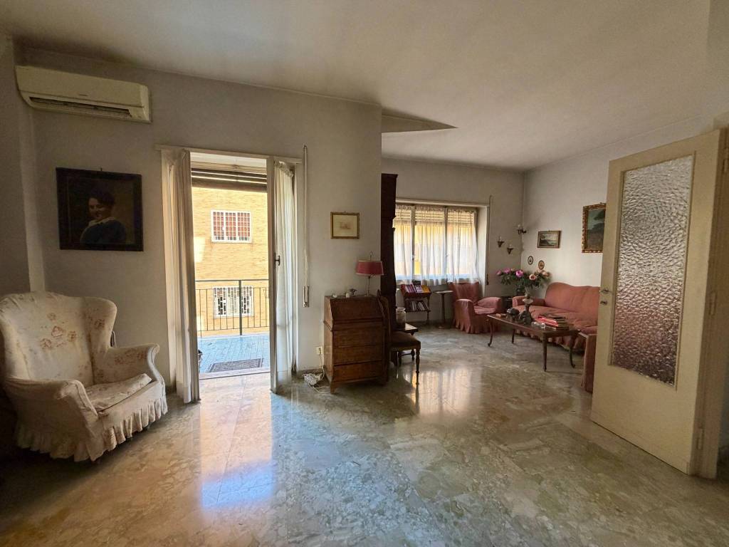 appartamento in vendita a Roma in zona Portuense