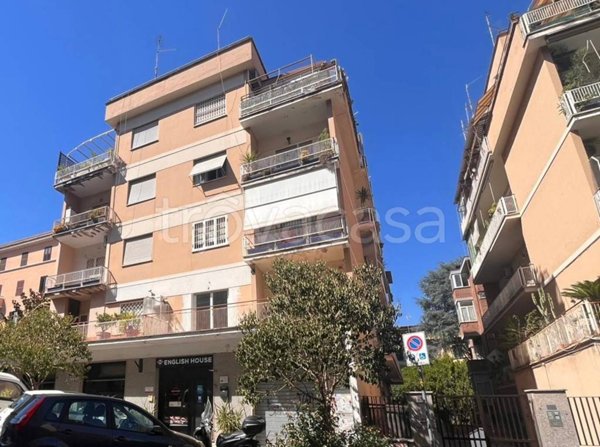 appartamento in vendita a Roma in zona Gianicolense