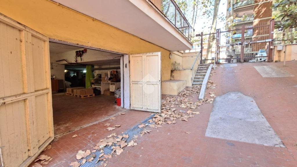 locale di sgombero in vendita a Roma in zona Ostia