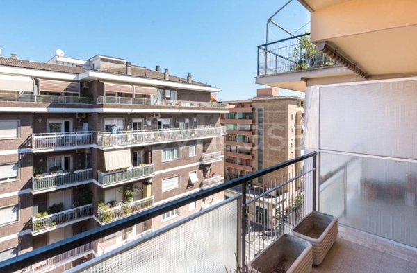 appartamento in vendita a Roma in zona Ostiense