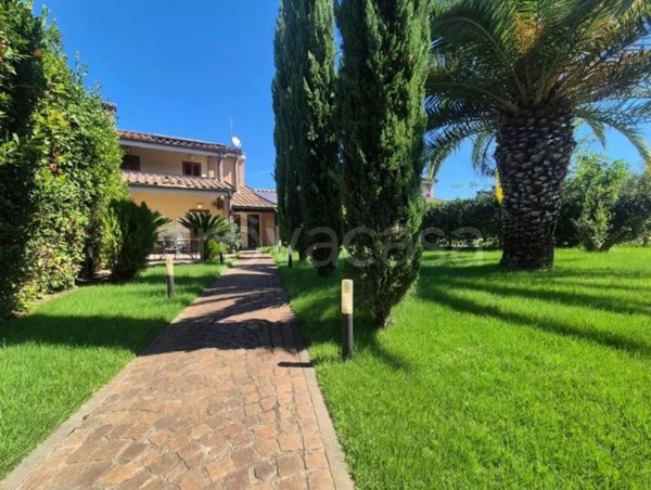 casa indipendente in vendita a Roma in zona Monte Sacro/Talenti