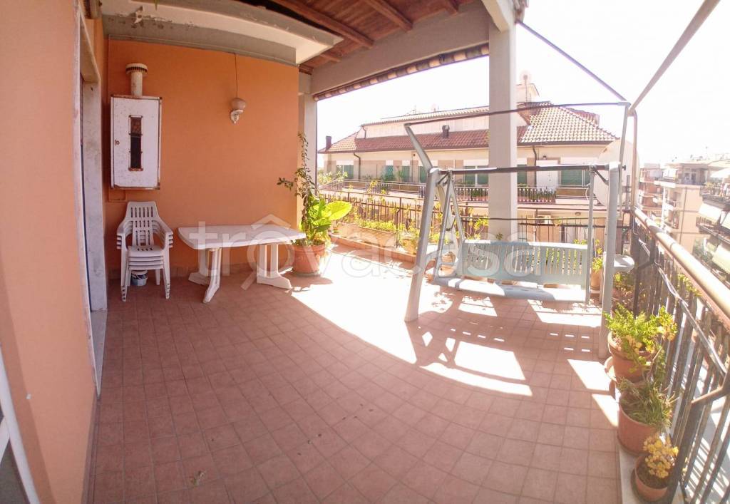 appartamento in vendita a Roma in zona Ostia
