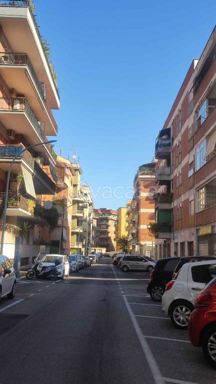 appartamento in vendita a Roma in zona Prenestino-Labicano