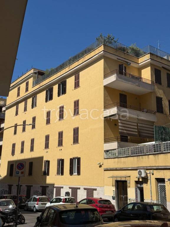 appartamento in vendita a Roma in zona Gianicolense