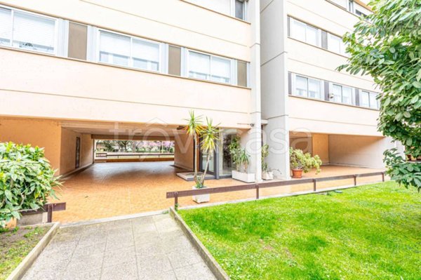 appartamento in vendita a Roma in zona EUR