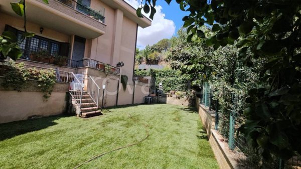 appartamento in vendita a Roma in zona Tor di Quinto