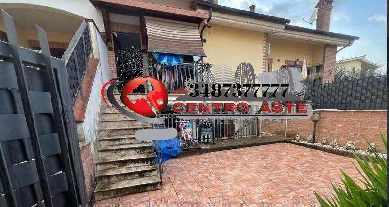 casa indipendente in vendita a Roma in zona Lunghezza