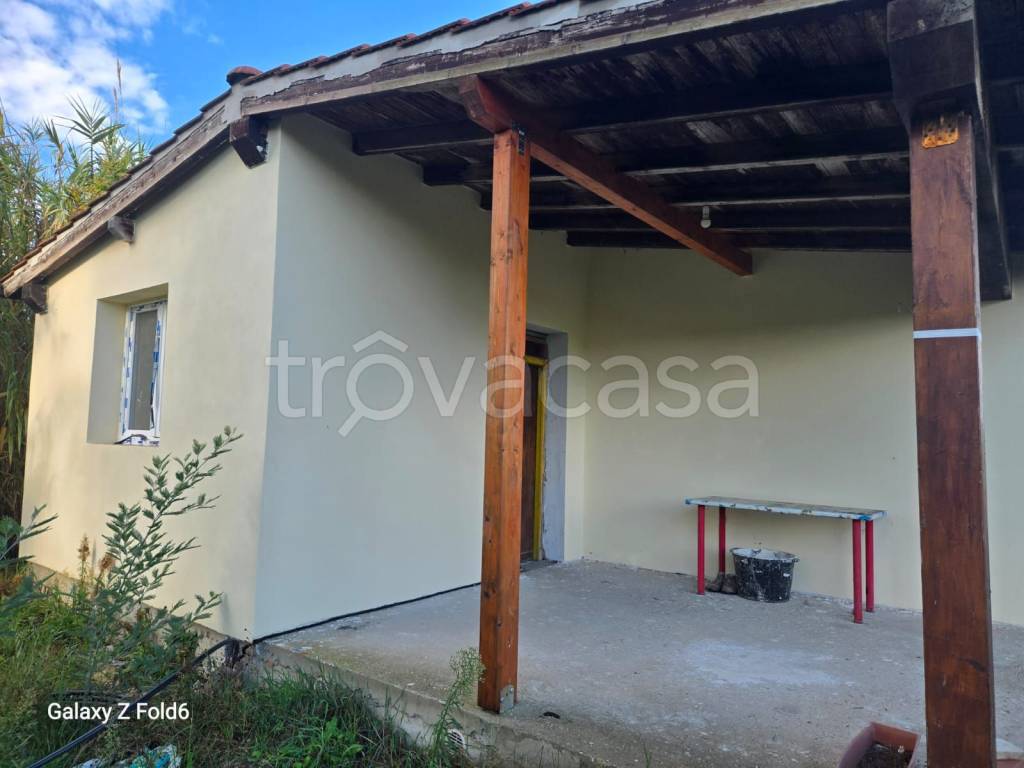 casa indipendente in vendita a Roma in zona Casal Palocco