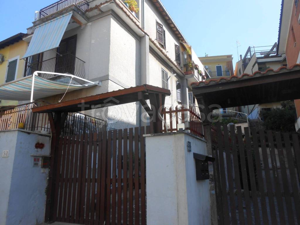 appartamento in vendita a Roma in zona Labaro