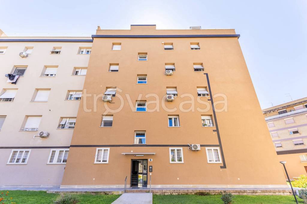 appartamento in vendita a Roma in zona Ostia
