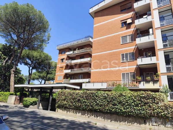 appartamento in vendita a Roma in zona Giuliano Dalmata
