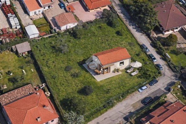 terreno in vendita a Roma in zona Finocchio
