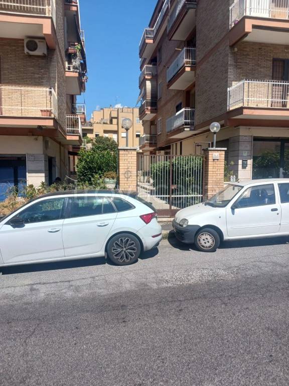appartamento in vendita a Roma in zona Primavalle