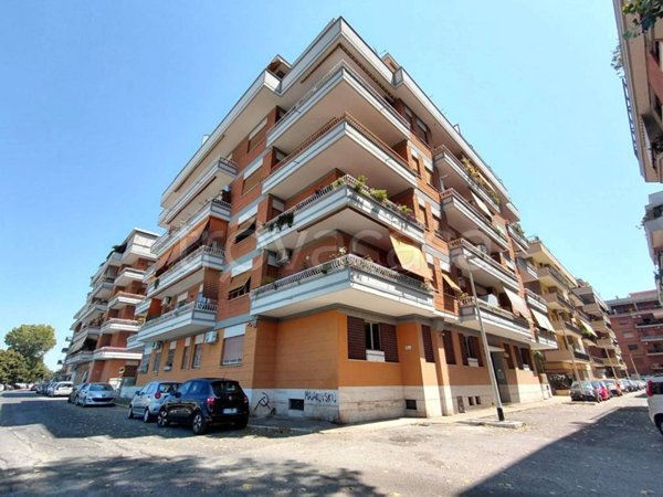 appartamento in vendita a Roma in zona Ostia