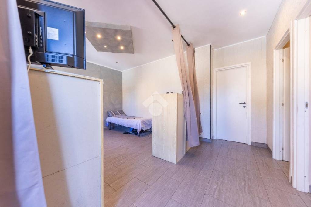 appartamento in vendita a Roma in zona Casal Morena