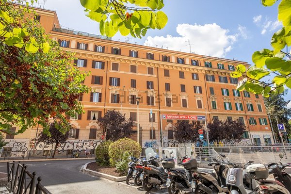 appartamento in vendita a Roma in zona Tuscolano