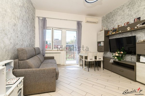 appartamento in vendita a Roma in zona Lunghezza