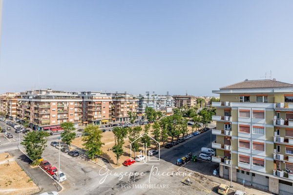 appartamento in vendita a Roma in zona Ostia