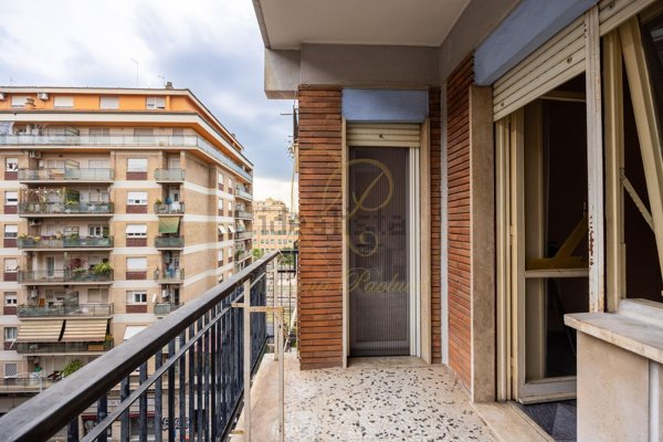 appartamento in vendita a Roma in zona Tuscolano